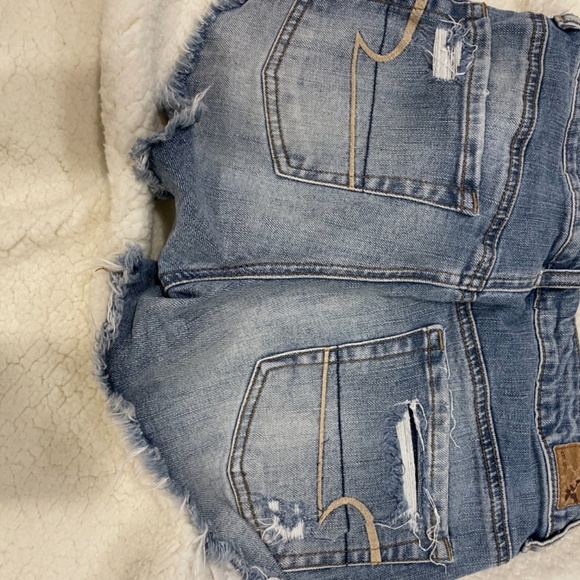 Shorts - Picture 3 of 5